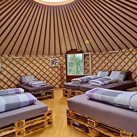 Casa Leon Bed & Breakfast Vrin